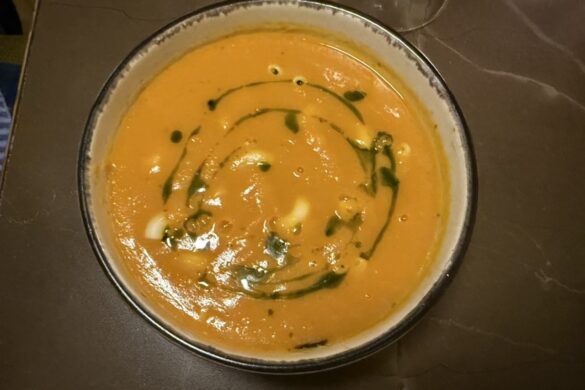 Creamy carrot soup